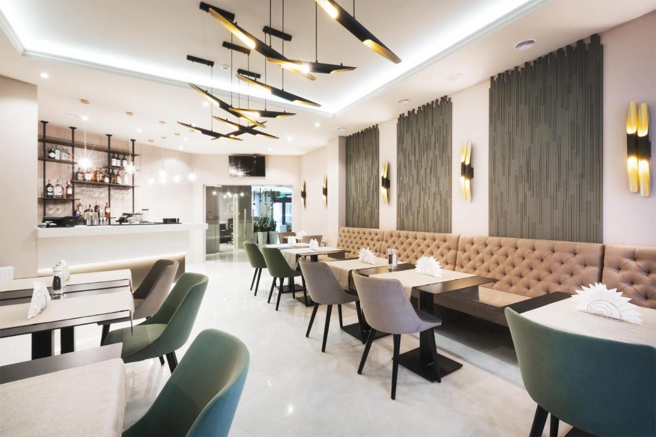 Roxen Hotel&Spa Chişinau Exteriör bild