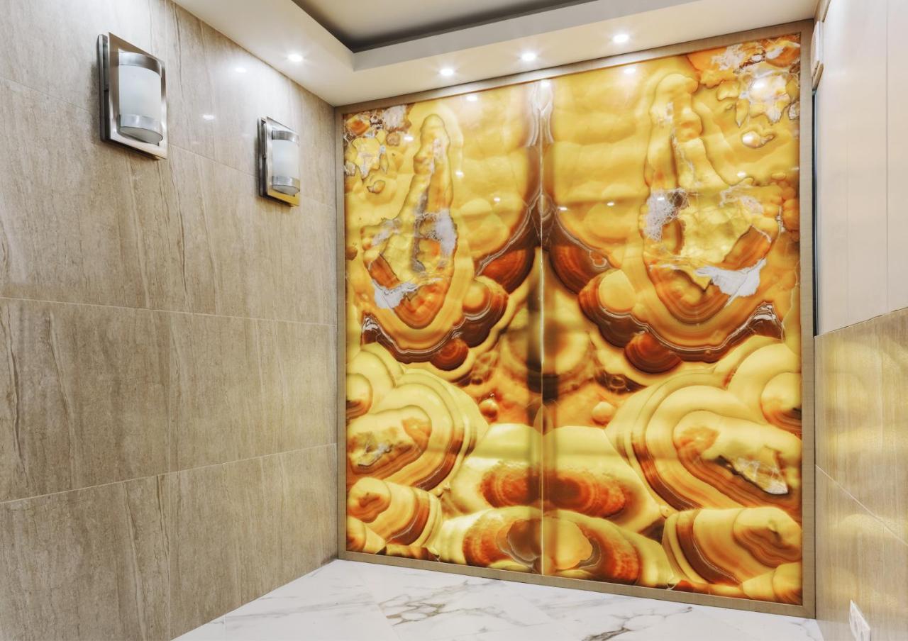 Roxen Hotel&Spa Chişinau Exteriör bild
